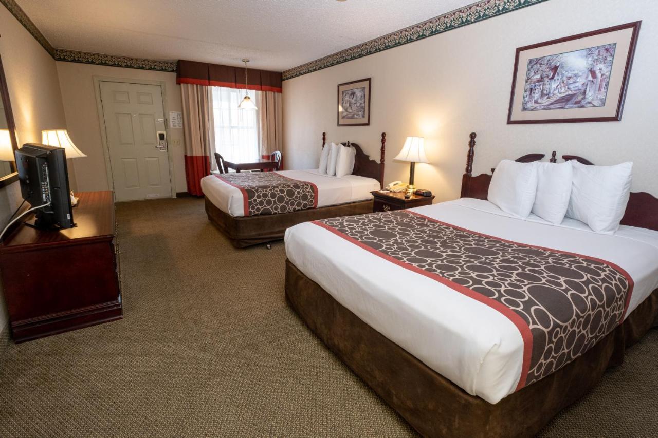 Hilltop Inn & Suites, Near Foxwoods Casino North Stonington Exterior foto